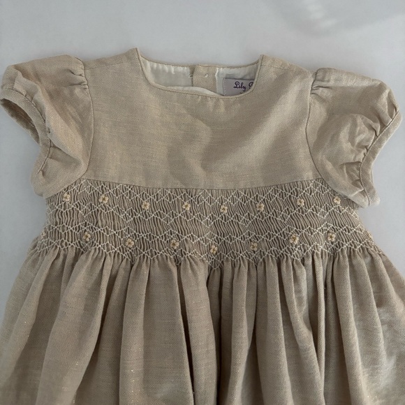Trotters London Lily Rose Christmas dress gold metallic sparkly smocked party 2t - Picture 2 of 8